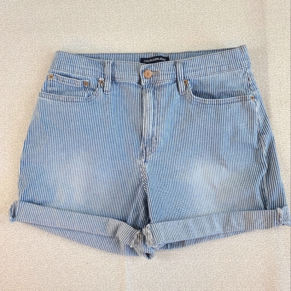 Calvin Klein Size 10 Denim Short Railroad Stripe Blue White Cuffed